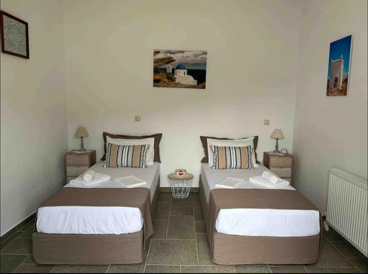 Appartamento Diavrouxas House In Sifnos Cherronisos  Esterno foto